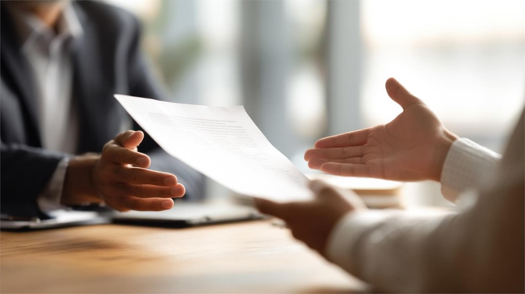 Beneficios de trabajar con una correduría de seguros frente a contratar directamente